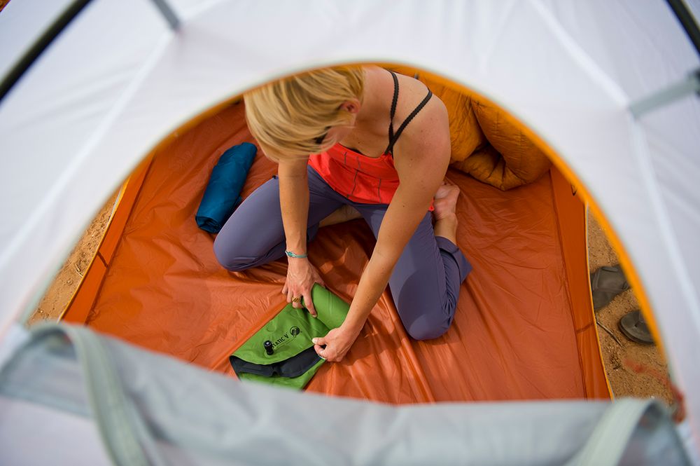 Надувной коврик Static V Recon, зеленый — изображение 11