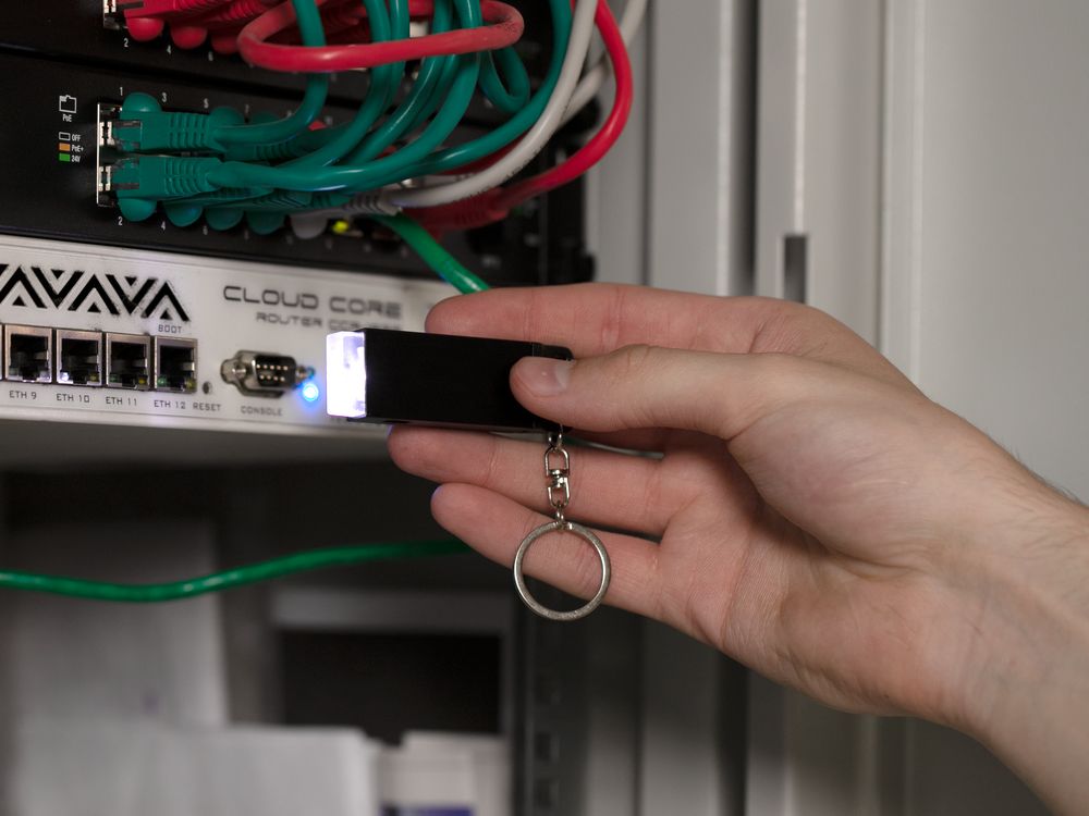 Брелок-фонарик Just Ray, черный — изображение 4