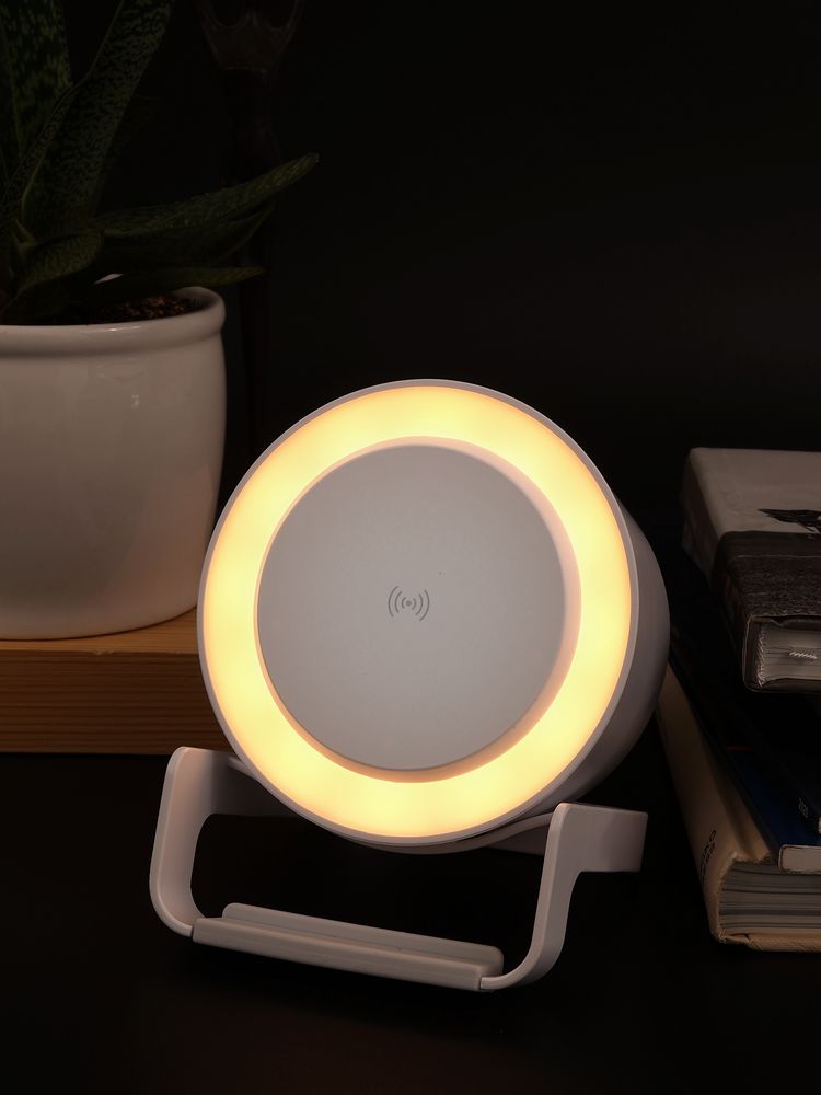 Лампа с колонкой и беспроводной зарядкой moonLight, белая — изображение 11