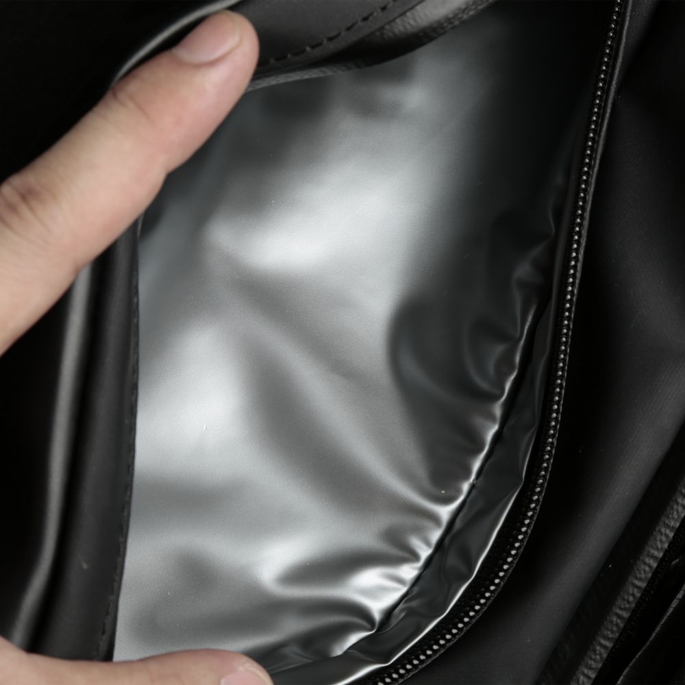 Сумка кросс-боди FlipSling, черная — изображение 6