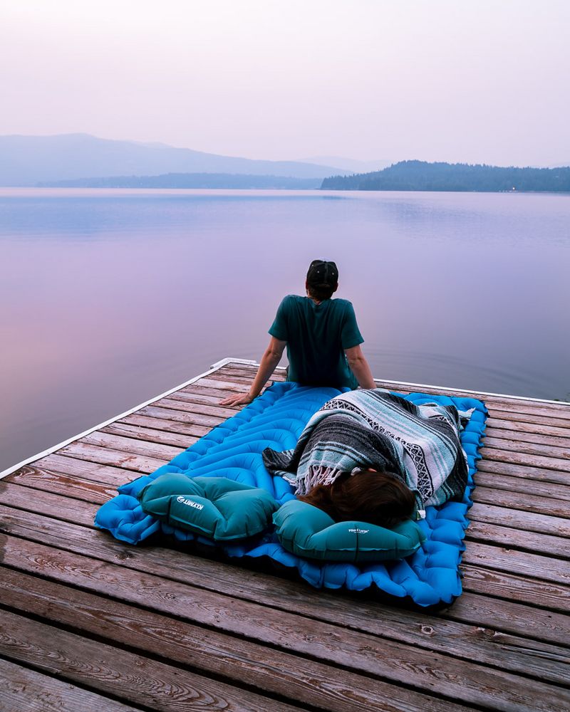 Надувной коврик Static V Double, синий — изображение 8