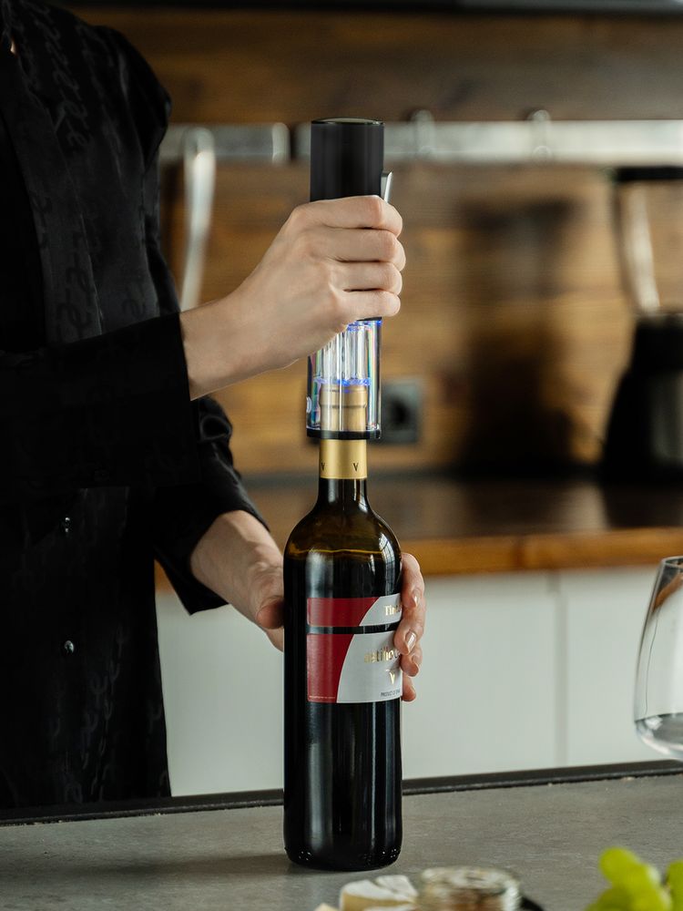 Электрический штопор с ножом для фольги Wine Diesel, черный — изображение 9