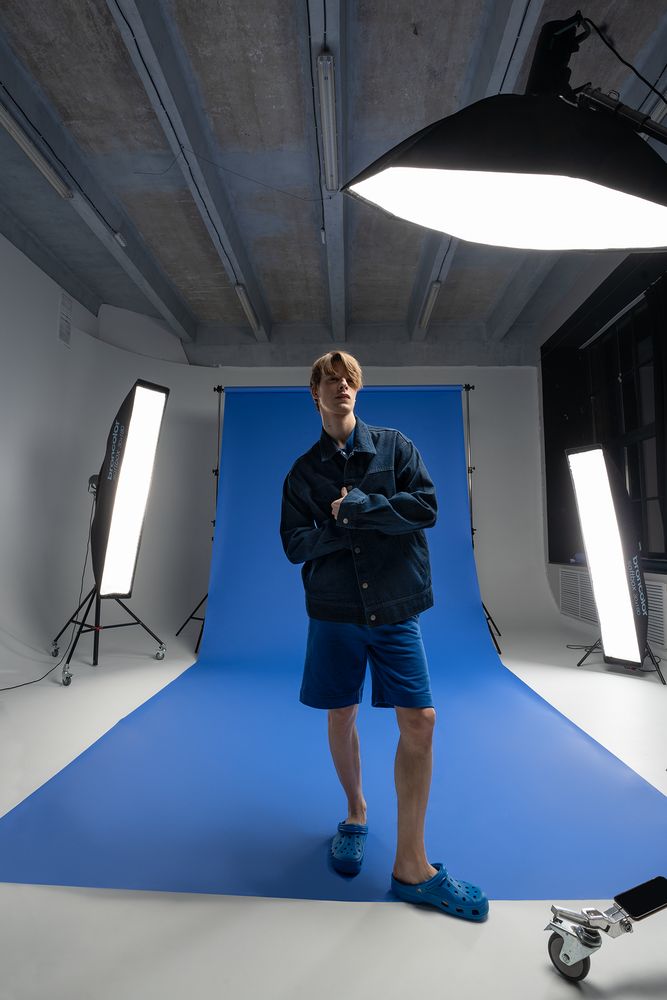 Куртка джинсовая O1, темно-синяя — изображение 16