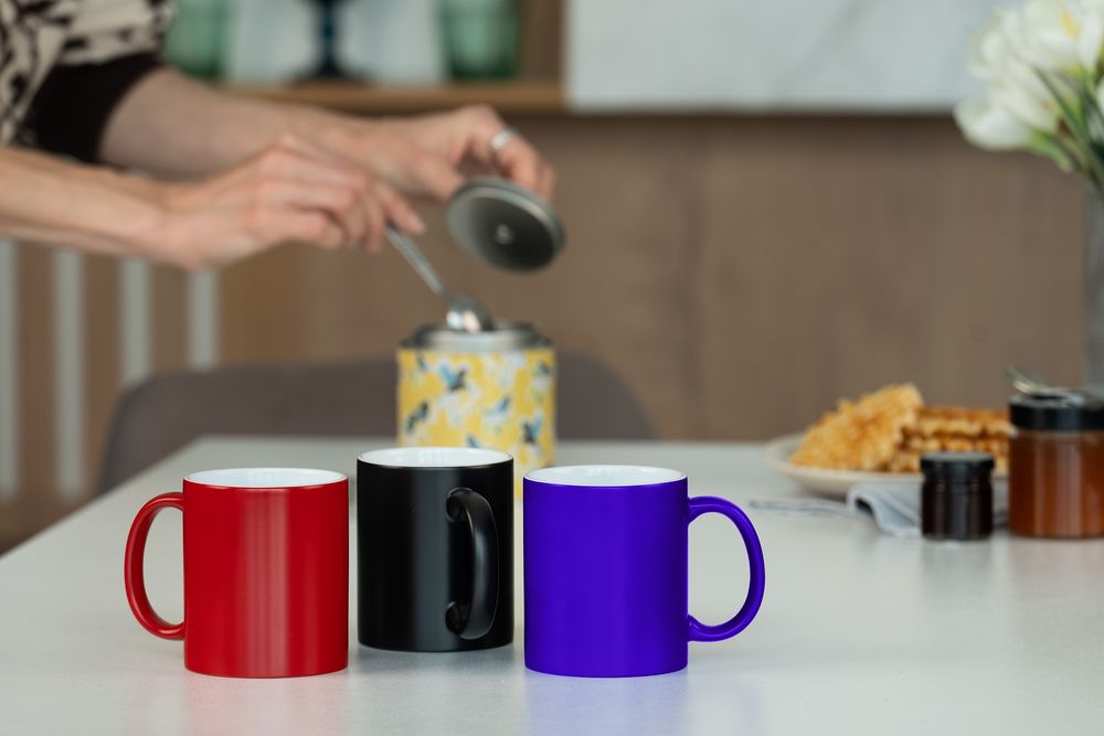 Кружка «Хамелеон», глянцевая, синяя — изображение 6