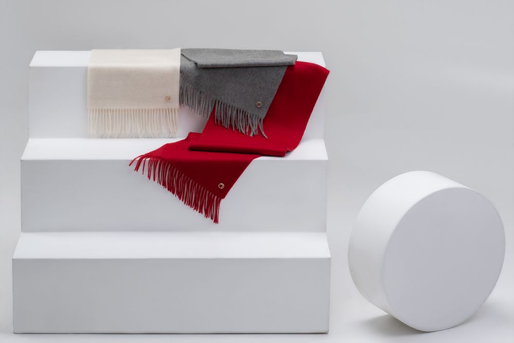 Шарф Graceful, красный — изображение 11