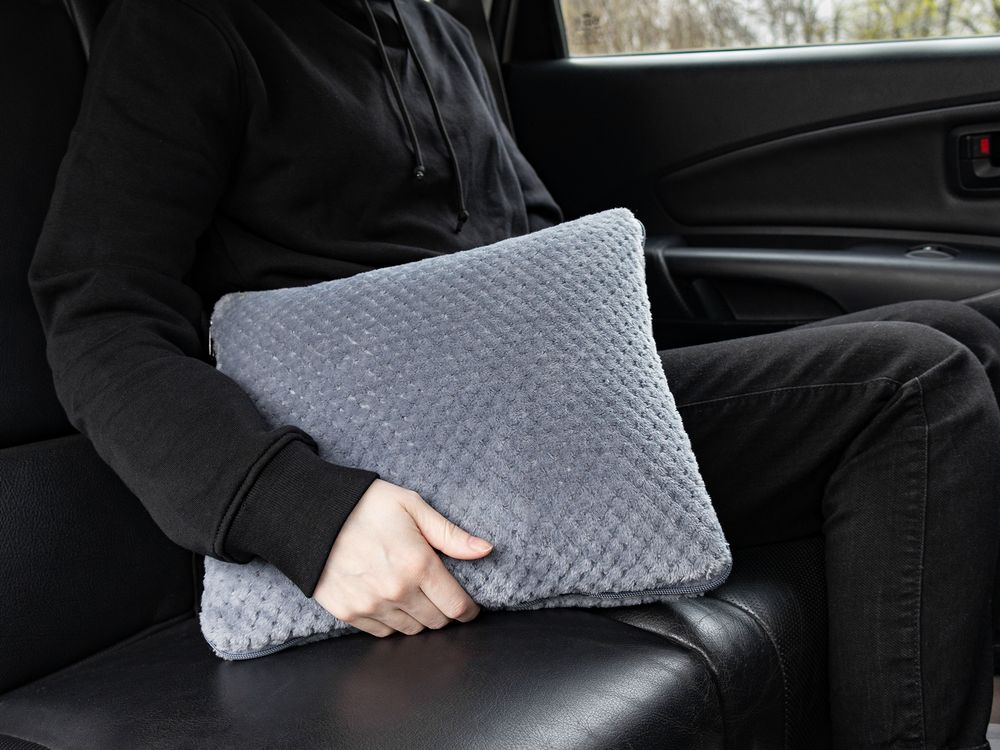 Плед-подушка Dreamscape, серый — изображение 9