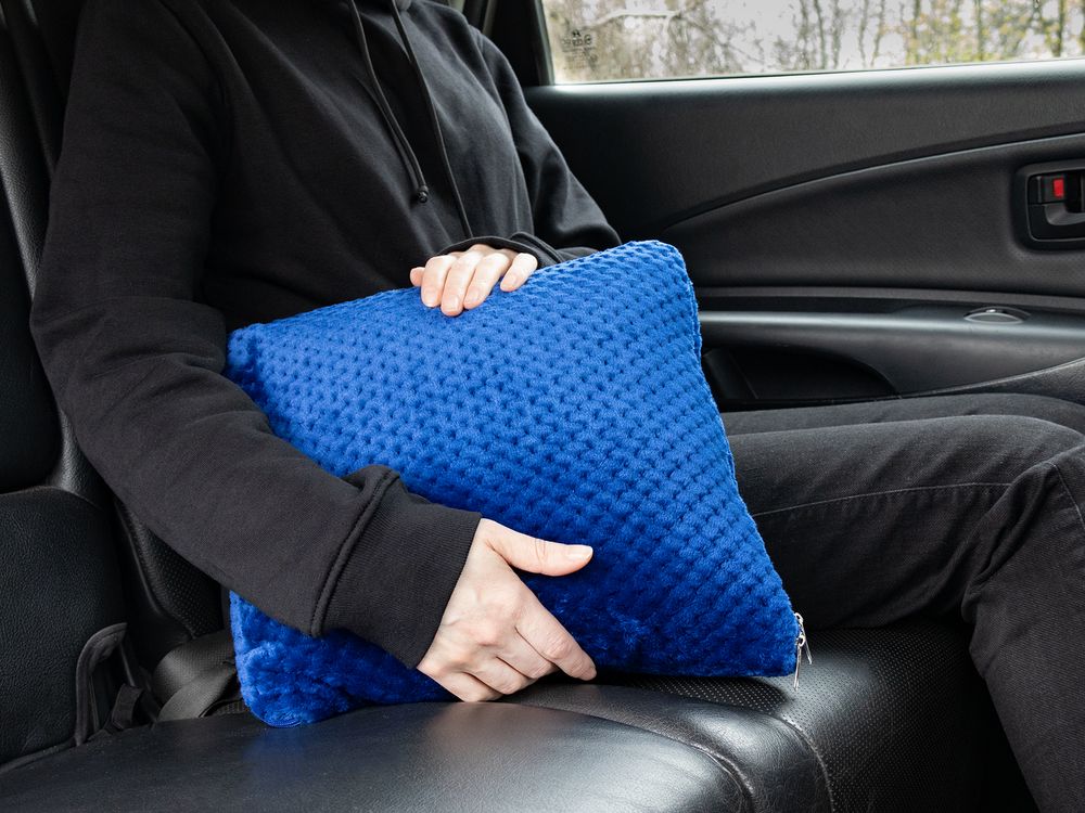 Плед-подушка Dreamscape, синий — изображение 9