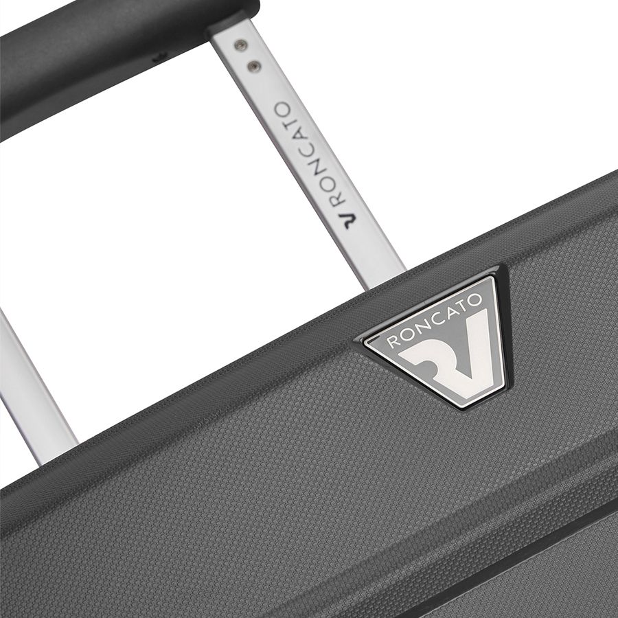 Чемодан Butterfly L, серый — изображение 9