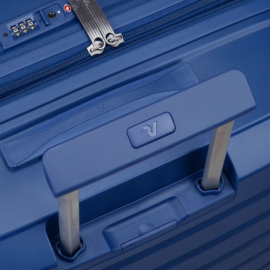 Чемодан Butterfly M, синий — изображение 10