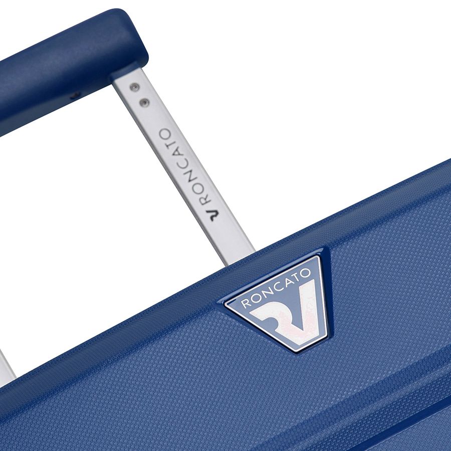 Чемодан Butterfly M, синий — изображение 9