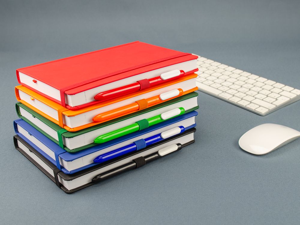 Ежедневник Favor, недатированный, черный — изображение 9