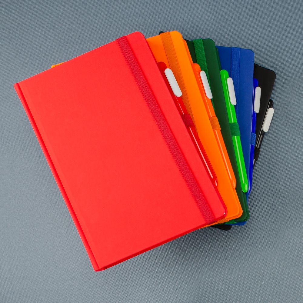 Ежедневник Favor, недатированный, красный — изображение 10