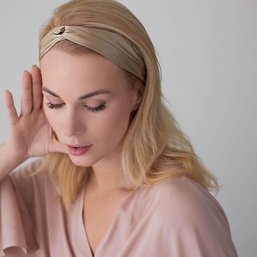 Повязка для волос Essential, бежевая — изображение 5