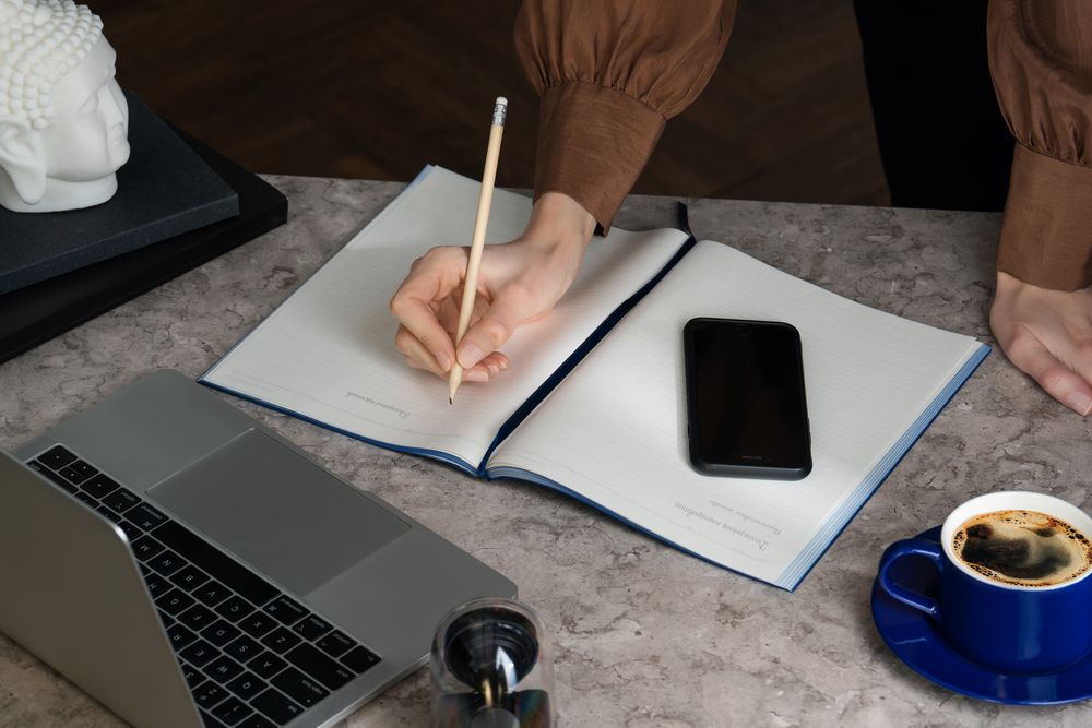 Ежедневник Flat Maxi, недатированный, синий — изображение 8