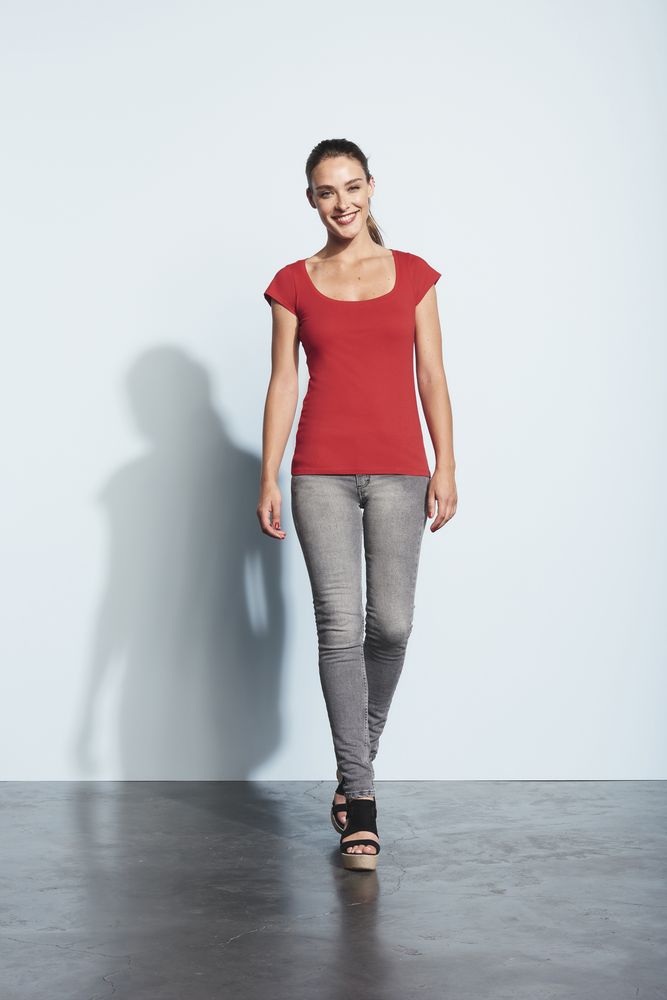 Футболка женская Melrose 150 с глубоким вырезом, красная — изображение 5