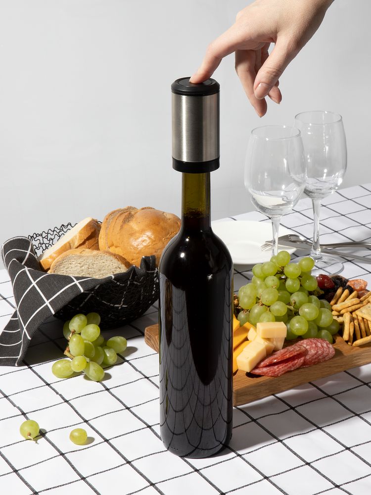 Электрическая пробка для вина Tuoretta, серебристая — изображение 3
