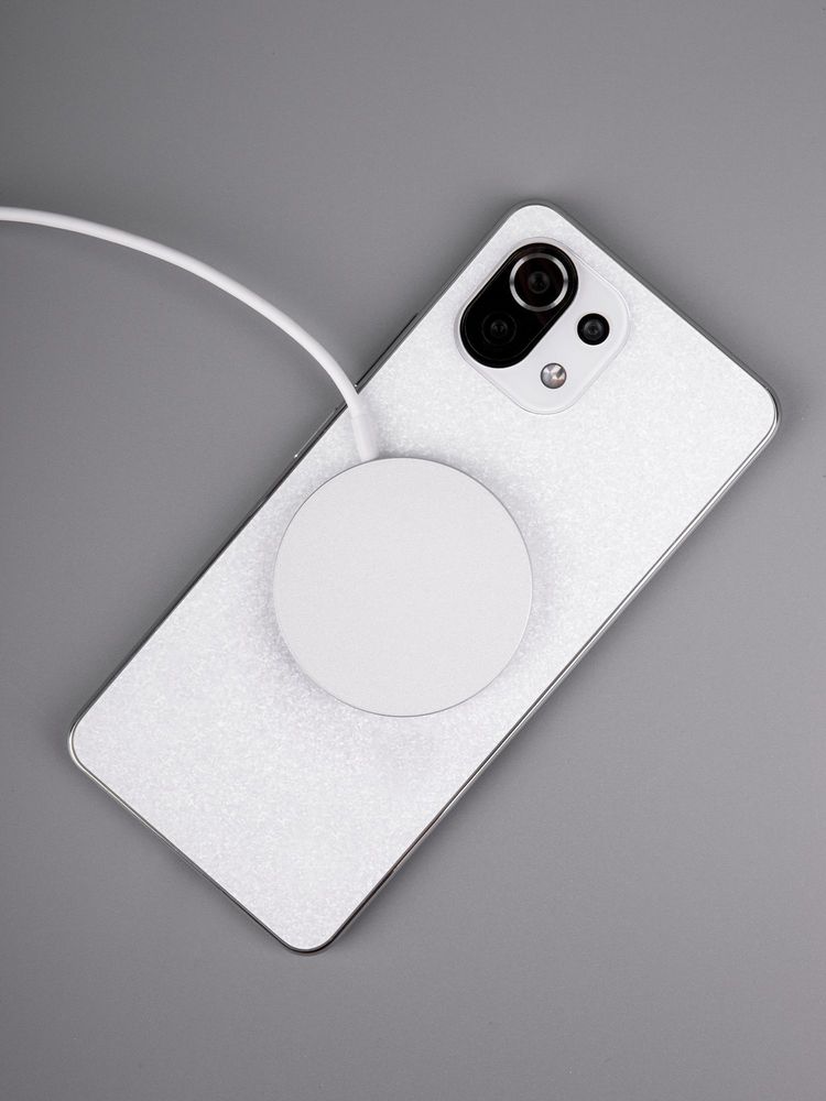 Беспроводное зарядное устройство с магнитами Magmate, серебристое — изображение 7