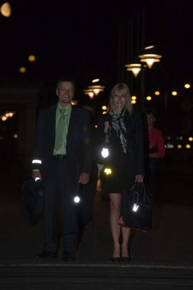 Светоотражатель «Футболка», неон-желтый — изображение 6