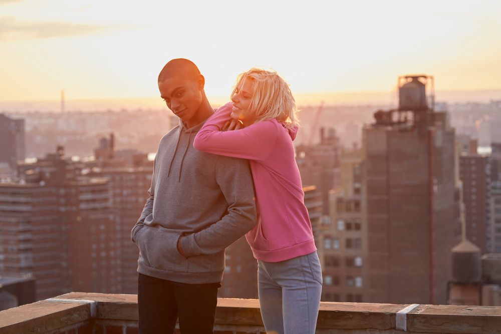 Толстовка с капюшоном женская Hoodie, белая — изображение 7